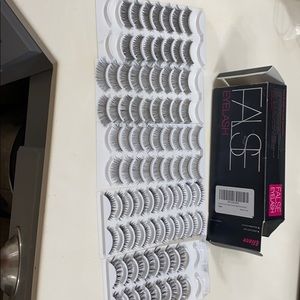 👍🏻4/$20false Lashes multi pack (about 43) NIB